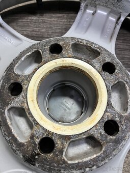 Disky Borbet R16x7J ET40 5x108 - 8