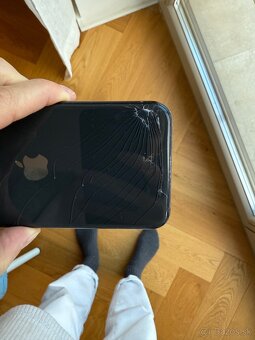 Apple iPhone SE (2020) 128GB cierny - 8