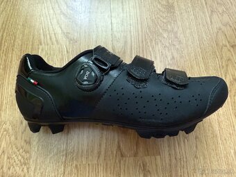 Tretry MTB - Crono CX3 MTB CarboComp 8 BOA - 8