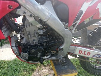 Honda CRF 250 r - 8