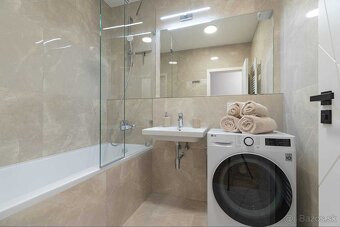PRENÁJOM - NOVÝ 2 IZB BYT pri JAZERE 80 m2 (2xBALKÓN), NOVOS - 8