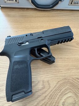 Sig Sauer - 8