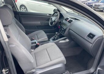 Volkswagen Golf 1.4i KLIMA benzín manuál 55 kw - 8