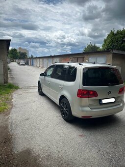 VW Touran 1.6 77 kW webasto - 8