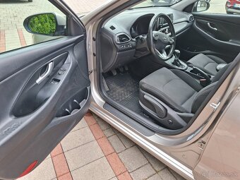 Hyudai i30 cw 1.6 diesel ,manual - 8