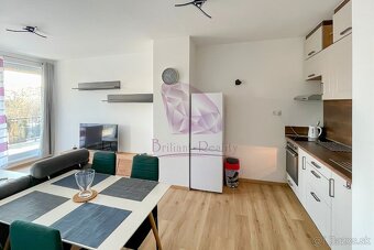 Na predaj 3 izbový byt v centre mesta Senec - 8