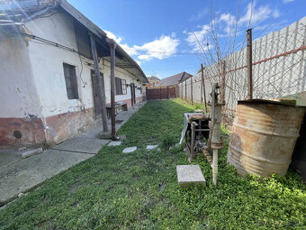 Predáme starší vidiecky dom pri Váhu - 8