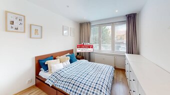 PRENAJATÉ (50 m²) 2i BYT V CENTRE S VLASTNÝM PARKOVANÍM - 8