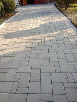 Zamkova dlazba výkopové práce - 8