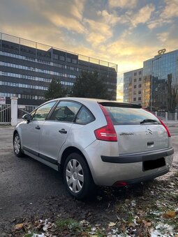 Citroën C4 Hatchback 1.4 16V - 8