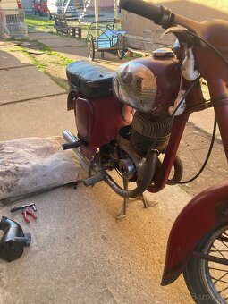 Jawa 250 - 8