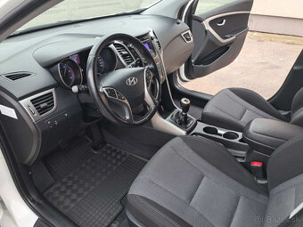 Hyundai i30 CW 1.6i CRDi 16V DOHC Comfort - 8
