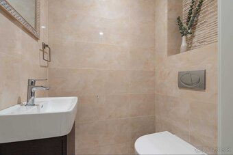 LUXUSNÝ 4 IZB BYT (Penthouse) s TERASOU s VÝHĽADOM na MESTO - 8