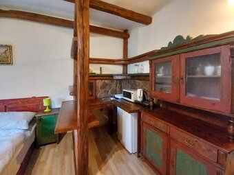 Zabehnutý apartmánový dom na predaj, Veľký Slavkov - 8
