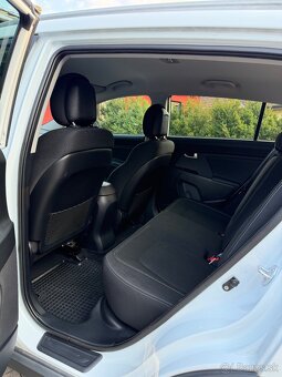 KIA Sportage 2.0 CRDi 4x4 - 8