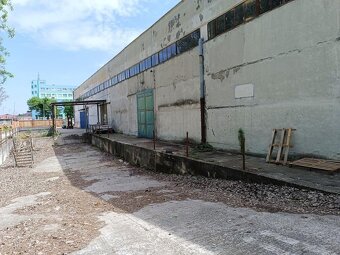 Výrobno-skladový priestor 560 m2 na prenájom - 8
