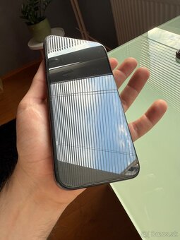 iPhone 15 Pro Max 256GB black titanium + 3x kožené kryty - 8