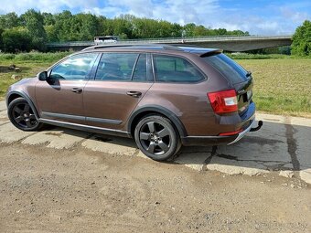 Škoda Octavia Scout 2.0 TDI 135kW/4x4/ - 8
