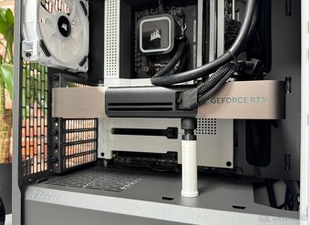 Ryzen 9 9950X3D\32GB\RTX 5080\SSD\1200W Zdroj - 8