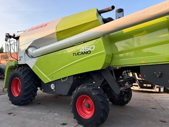 Sklízecí mlátička Claas Tucano 450 Heder V660, rok výroby 20 - 8
