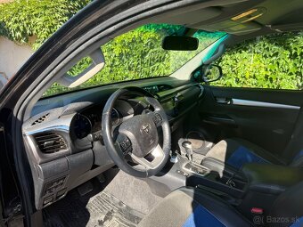 Toyota Hilux - 8