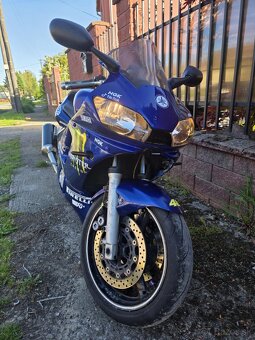 Yamaha YZF R6 - 8