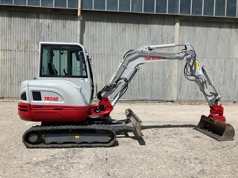 Predám Takeuchi TB240 - 8