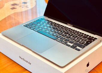 MacBook Air M1 256GB - 8