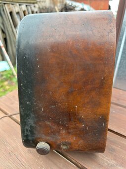 Rádio Tesla 411U - 8