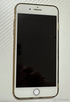 iPhone 8 Plus 64 GB, Zlatý + Obal + Kryt + Držiak do auta - 8