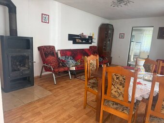 NA PREDAJ celoročná chata – Sekule (Šutrovňa) - 8