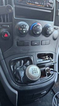 Hyundai H1 TQ (STAREX) (Van) - 8