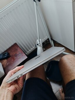 Macbook air M2 15 palc 8Gb/256 starlight - 8