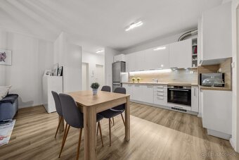 2-IZB. APARTMÁN V NOVOSTAVBE, PARKING + PIVNICA, MAMAPAPA - 8