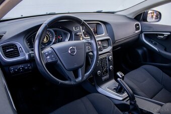 Volvo V40 D2 2.0L 88kW MT/6 2018 - 8