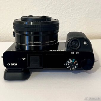 Sony A6000 černý + objektiv 16 - 50 mm - 8