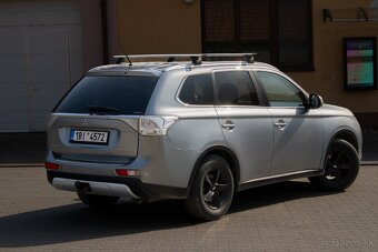 Mitsubishi Outlander 2.2 DI-D 2015 - 8