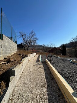 Rozostavaný RD s projektom, stavebným povolením a pozemkom - 8