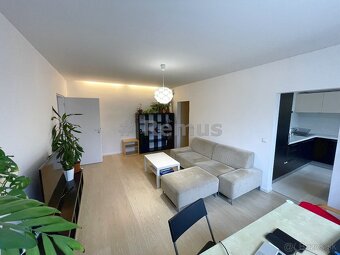 Nájom 2 i byt, Sibirska, výťah, balkón /Rent 2room apartment - 8