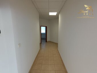 Administratívno apartmánový dom - 8