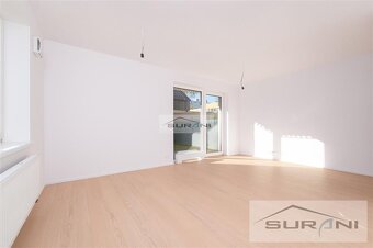 2-izbový byt s predzáhradkou 135 m2 a parkovaním v... - 8