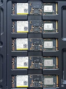 Micron 3400 512GB a Micron 3500 1TB a 2TB NVMe (7 000 MB/s) - 8