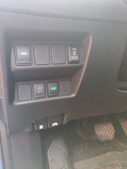 Nissan Qashqai 4x4 + ťažné, 360 kamera - 8