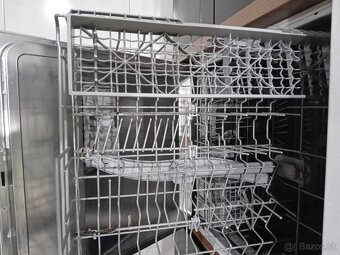 predám umývačku riadu značky Bosch - 8