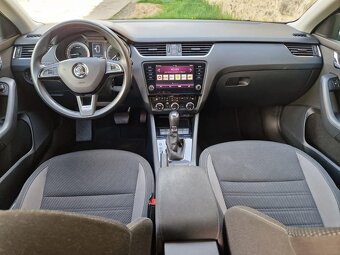 Octavia Combi 2,0 TDI Scout 135kW 4x4 Full LED Top stav - 8