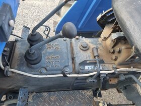 MITSUBISHI D2300 17 KW - 23 PS ROK-1991 - 8