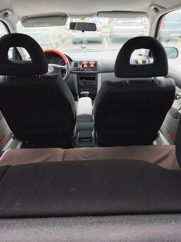 Predám Volkswagen golf 4 1.6 benzin - 8