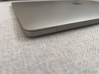 Predám MacBook Pro 15” (2016) A1707 - 8