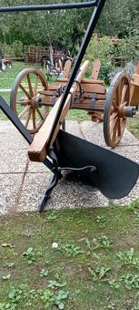 Starý drevený konský pluh 7 - 8