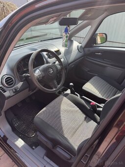 Suzuki SX4 - 8